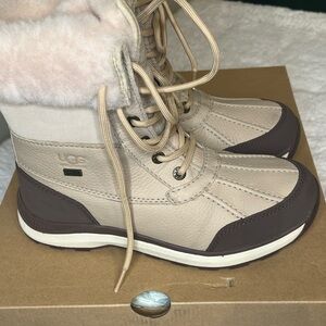 UGG Adirondack Boot III | Sand | Waterproof | Women’s Size 7